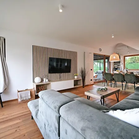 Casa Luna Ravna Gora